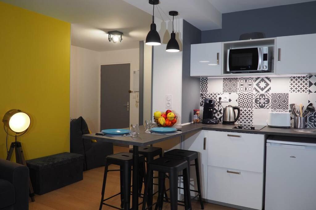 Appartement Le Faubourg-raines - Chaleureux à 5mn De La Gare