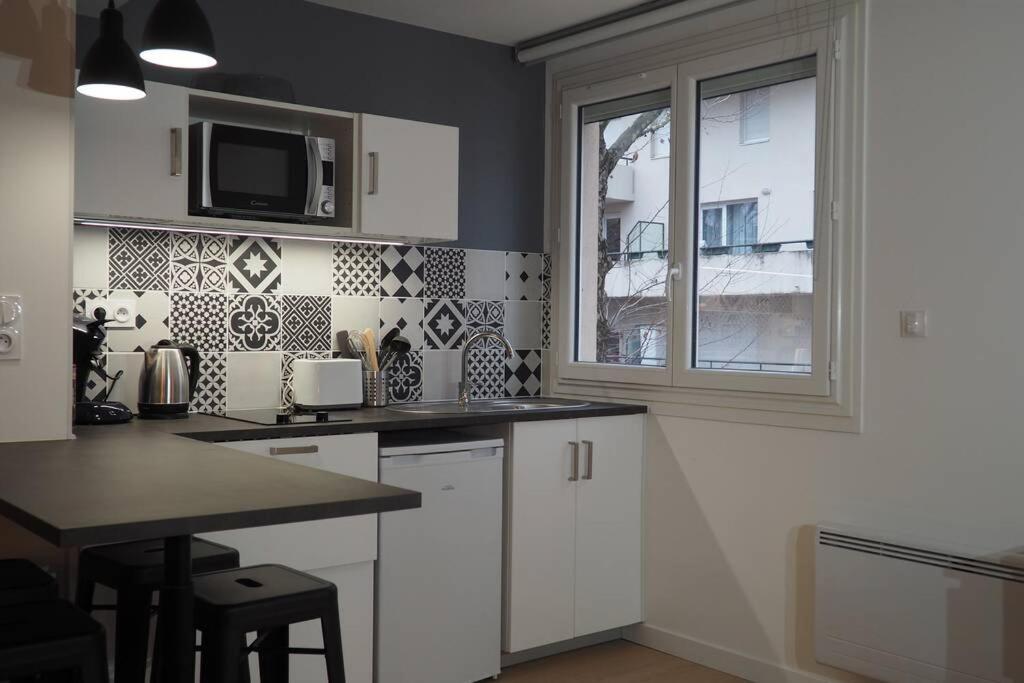 Le Faubourg-raines - Chaleureux à 5mn De La Gare Appartement *