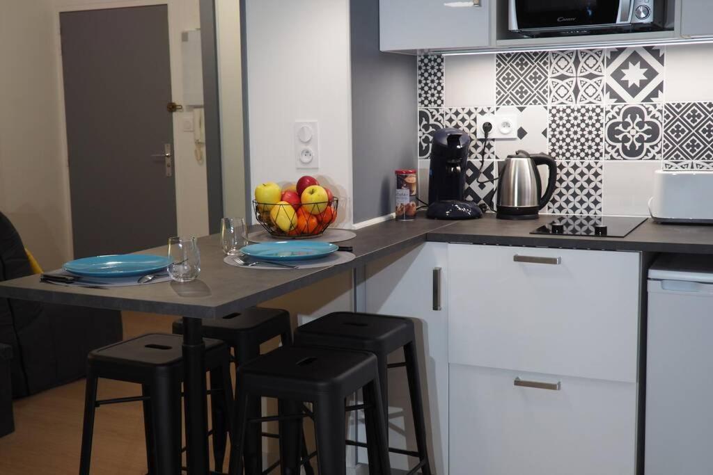Le Faubourg-raines - Chaleureux à 5mn De La Gare Appartement